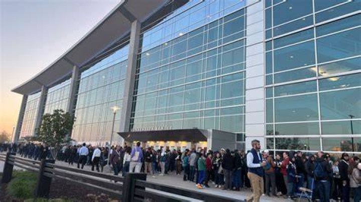 Attendees line up during the Lima Peru Los Olivos Temple dedication.